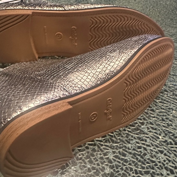 Cat & Jack Snakeskin Patterned Boots - Picture 4 of 4